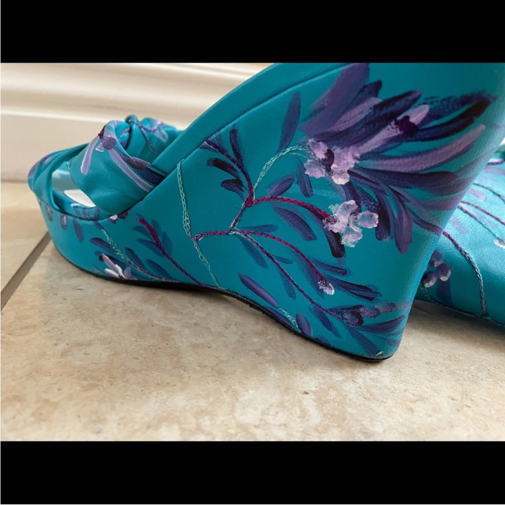 Stuart Weitzman Wedge Sandal - Picture 6 of 8
